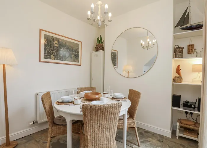 Launcher's * Scarborough