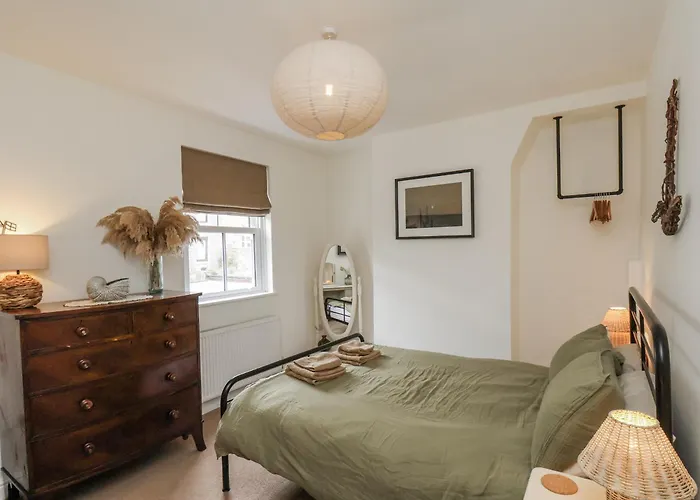 Launcher's Nyaraló Scarborough